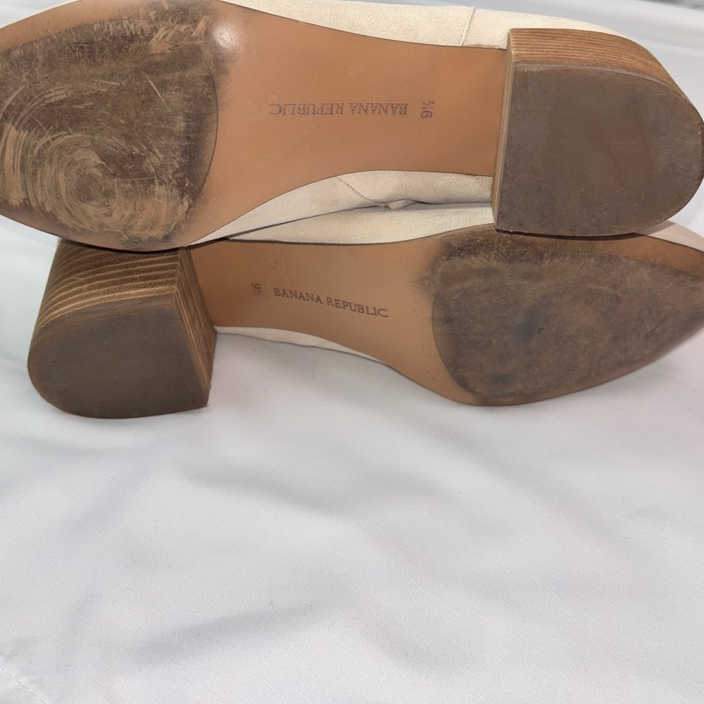 Banana Republic Women's Ankle Boots Beige Suede Size 9.5 Pre-Owned - Picture 4 of 8